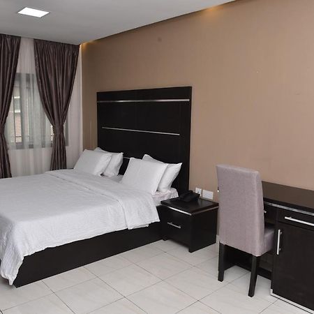 Urban Metro Inn Lagos Dış mekan fotoğraf