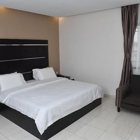 Urban Metro Inn Lagos Dış mekan fotoğraf